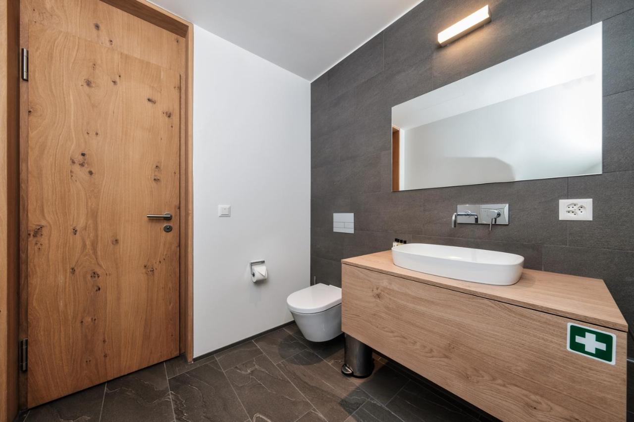 Luxury Panorama Apartment With Alpengold Spa Access Davos Eksteriør bilde